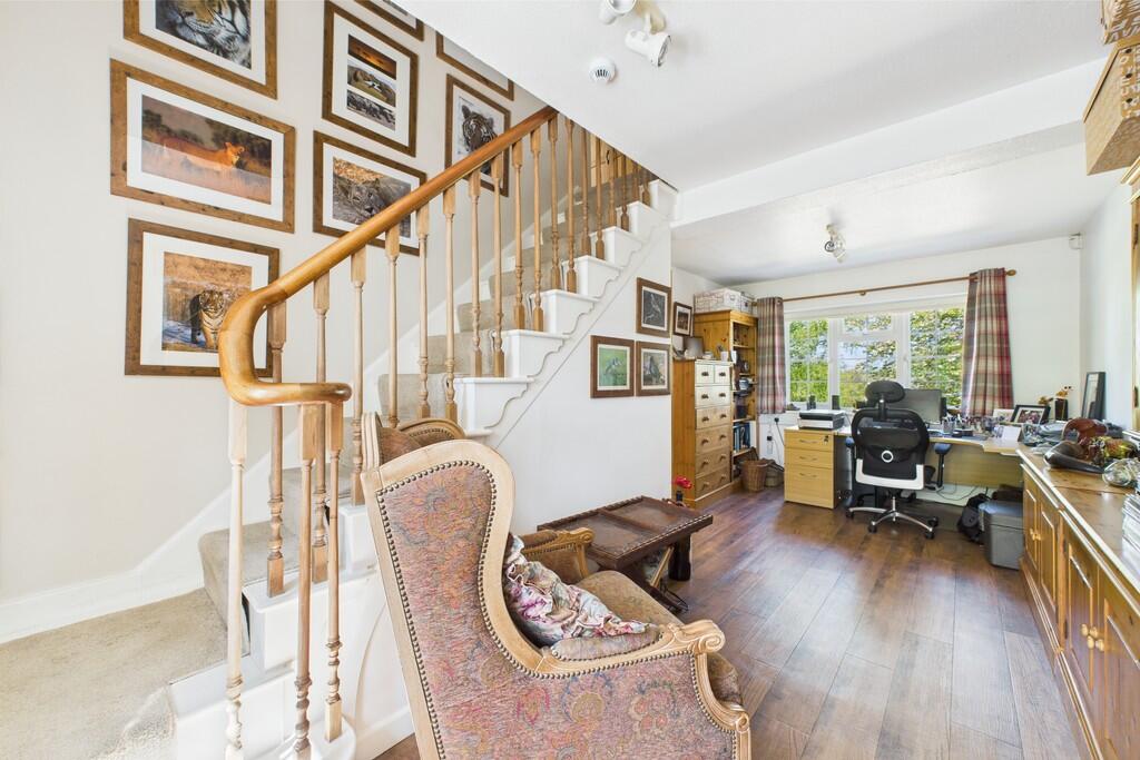 CAM01689G0-PR0465...