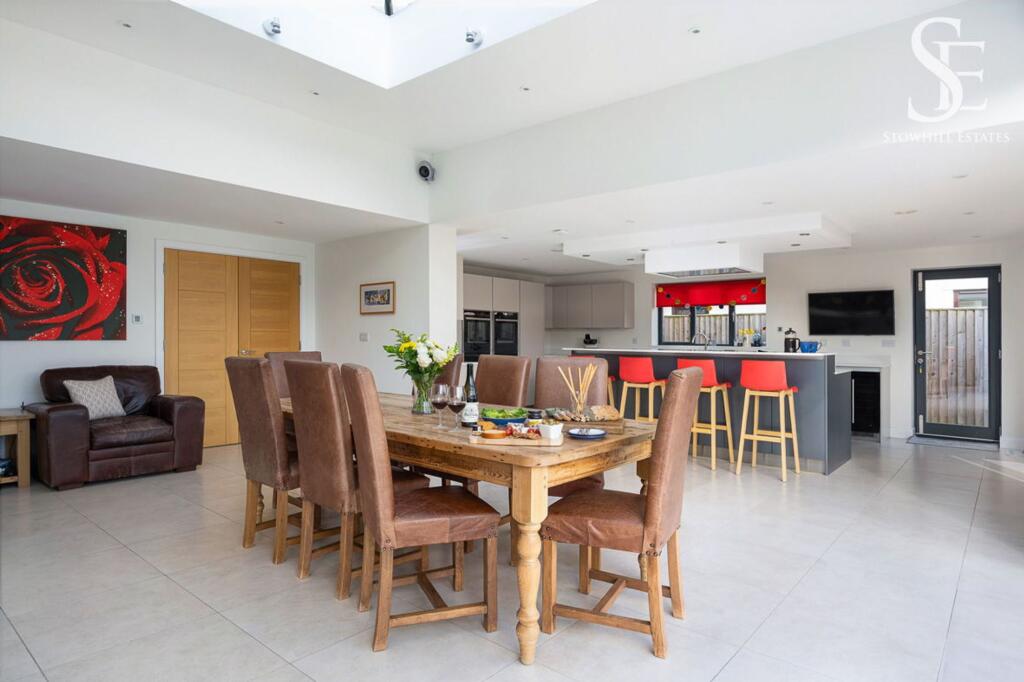 kitchen/ dining room