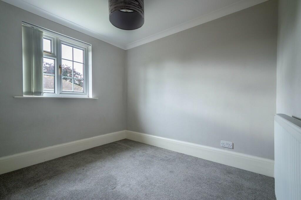 10 Falmouth Garde...