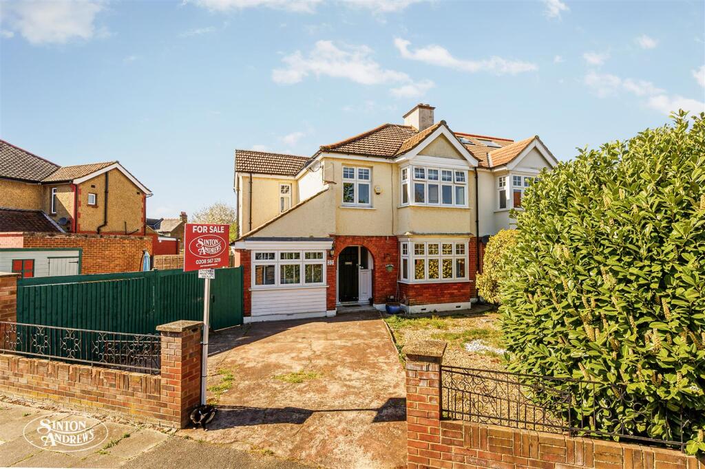 32 Croft Gardens.jpg