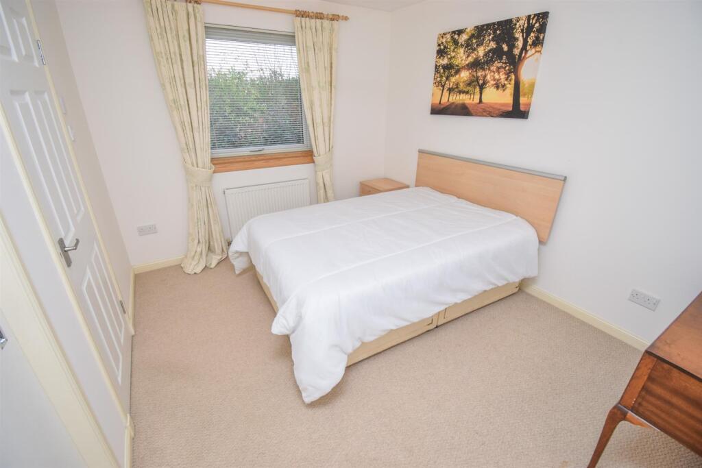 BEDROOM TWO-2.jpg