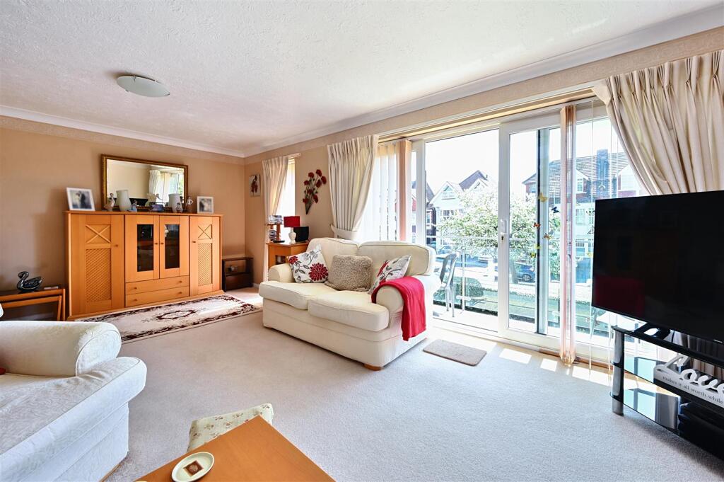 3 COOKHAM DENE - BUCKHURST ROAD - TN401RU - PHOTOS