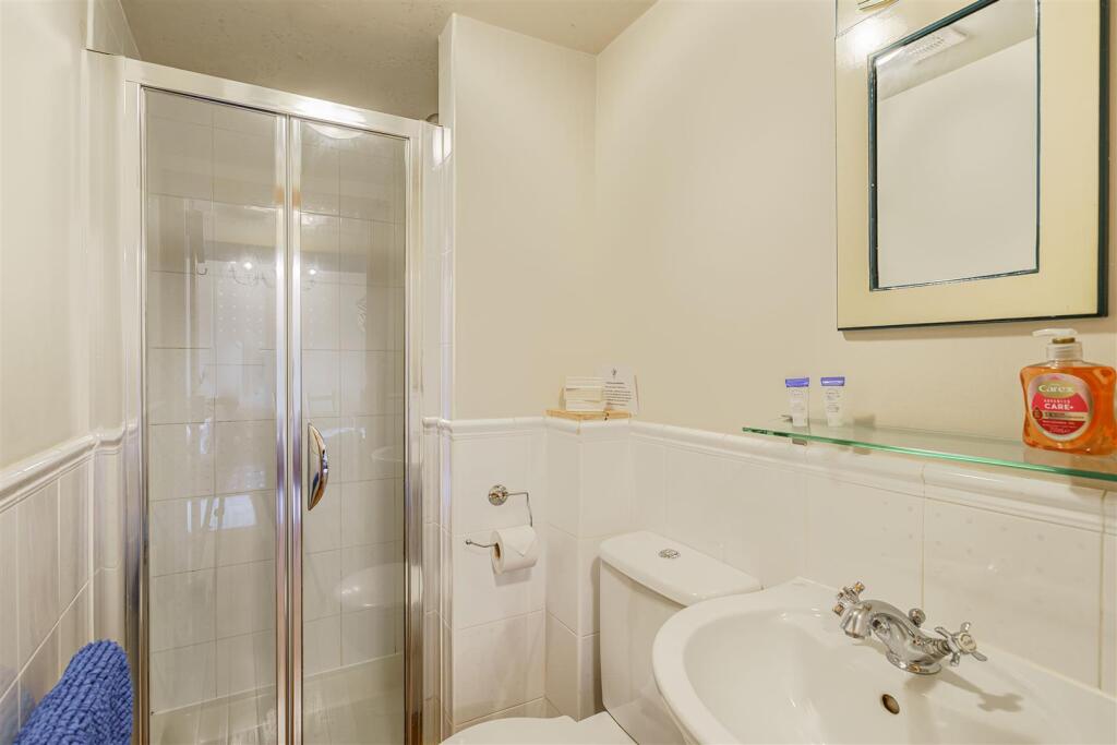 The Hen House Shower Room