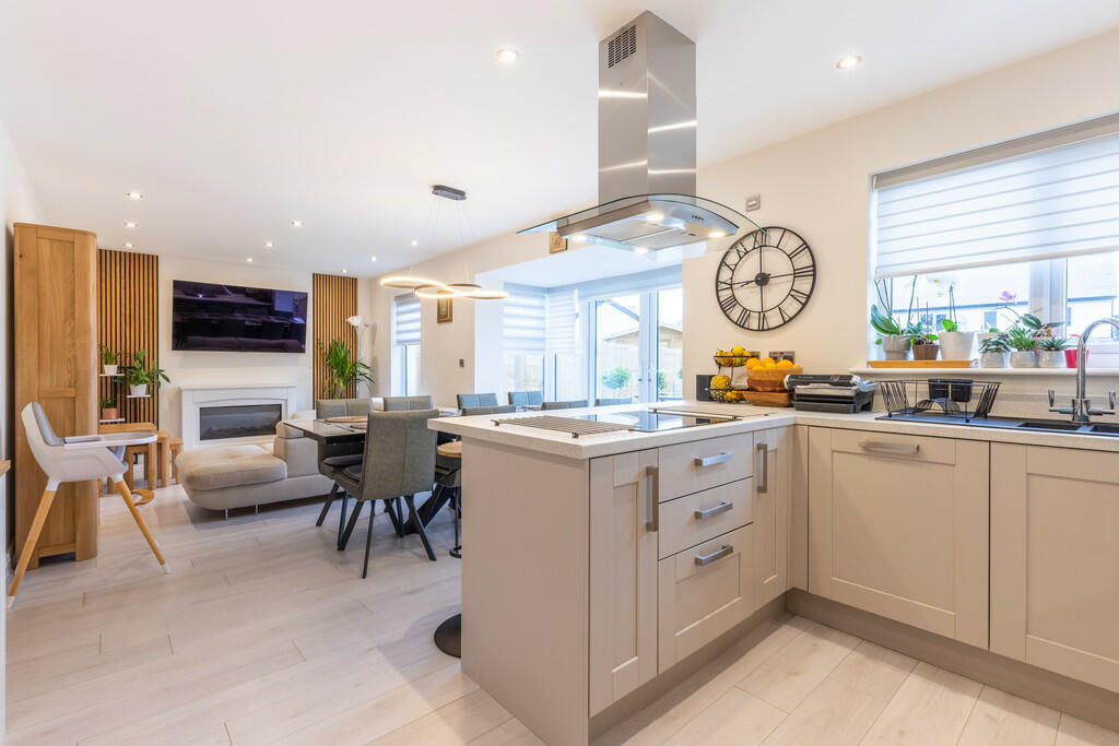 Kitchen/Family/Di...