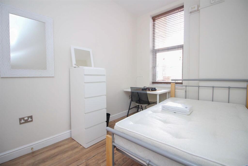 tlc_2fe6401a-fc0f-426e-b816-ebdf61f1b41d_f1385e1.j