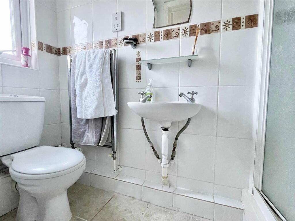 Ensuite.jpg