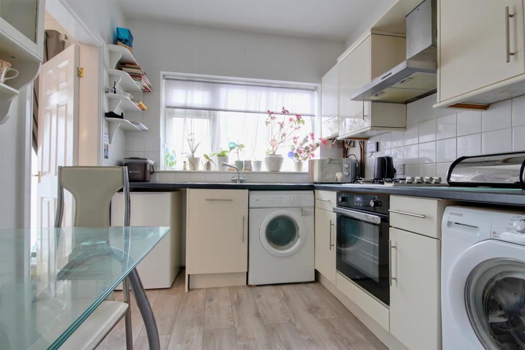 Modern Kitchen.jpg
