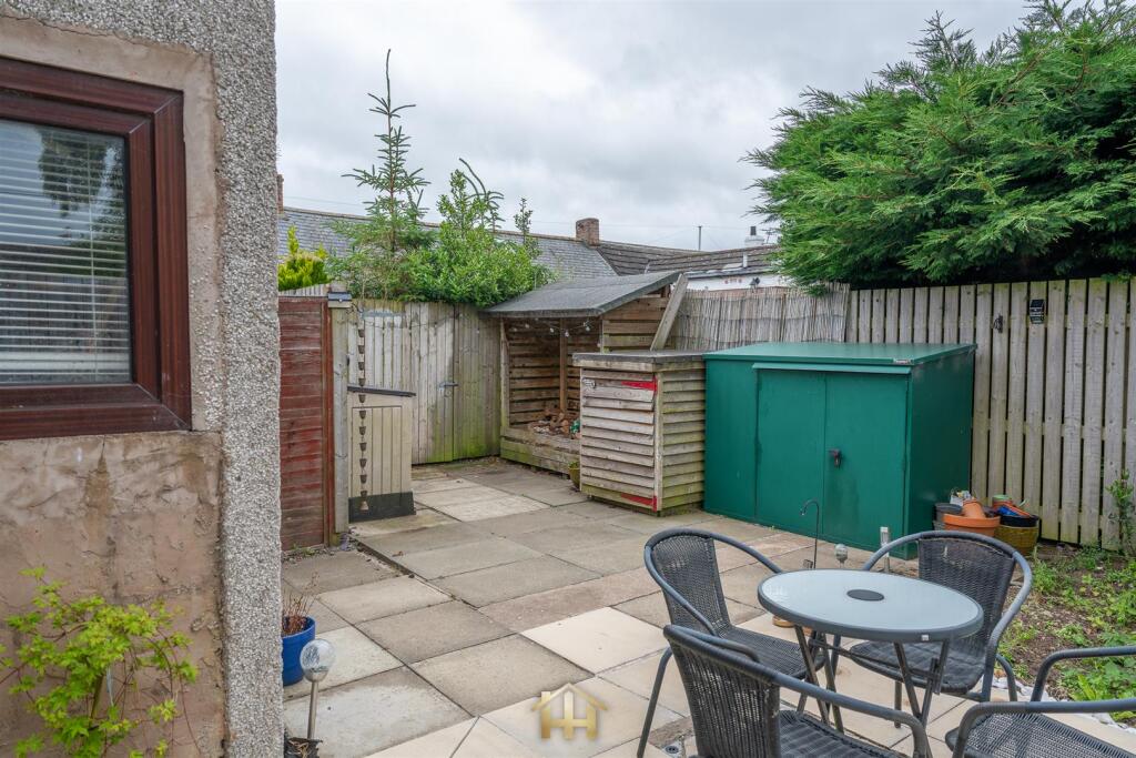 4 CASTLE CRESCENT FRIOCKHELM DD11 4TF EDIT (9 of 4