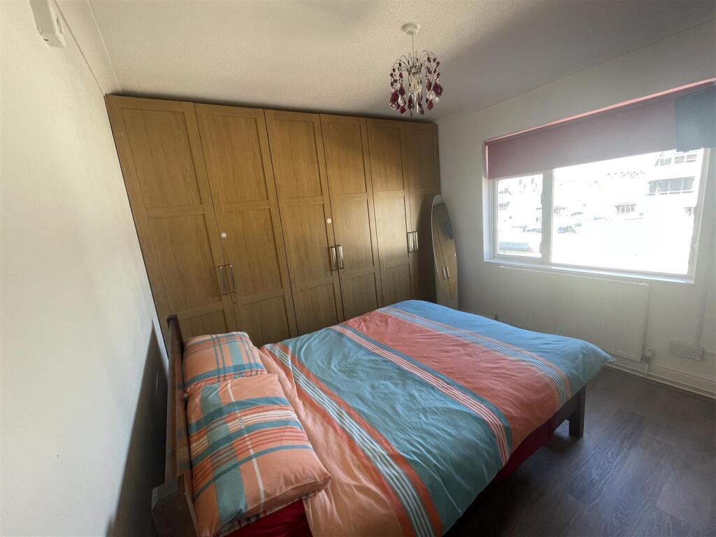 bedroom 1.jpeg