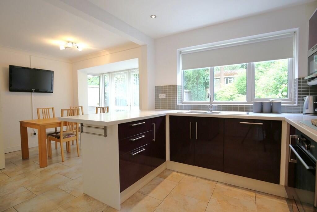 Kitchen/dining
