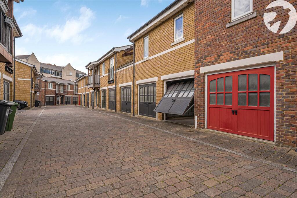 Garage &amp; Parking