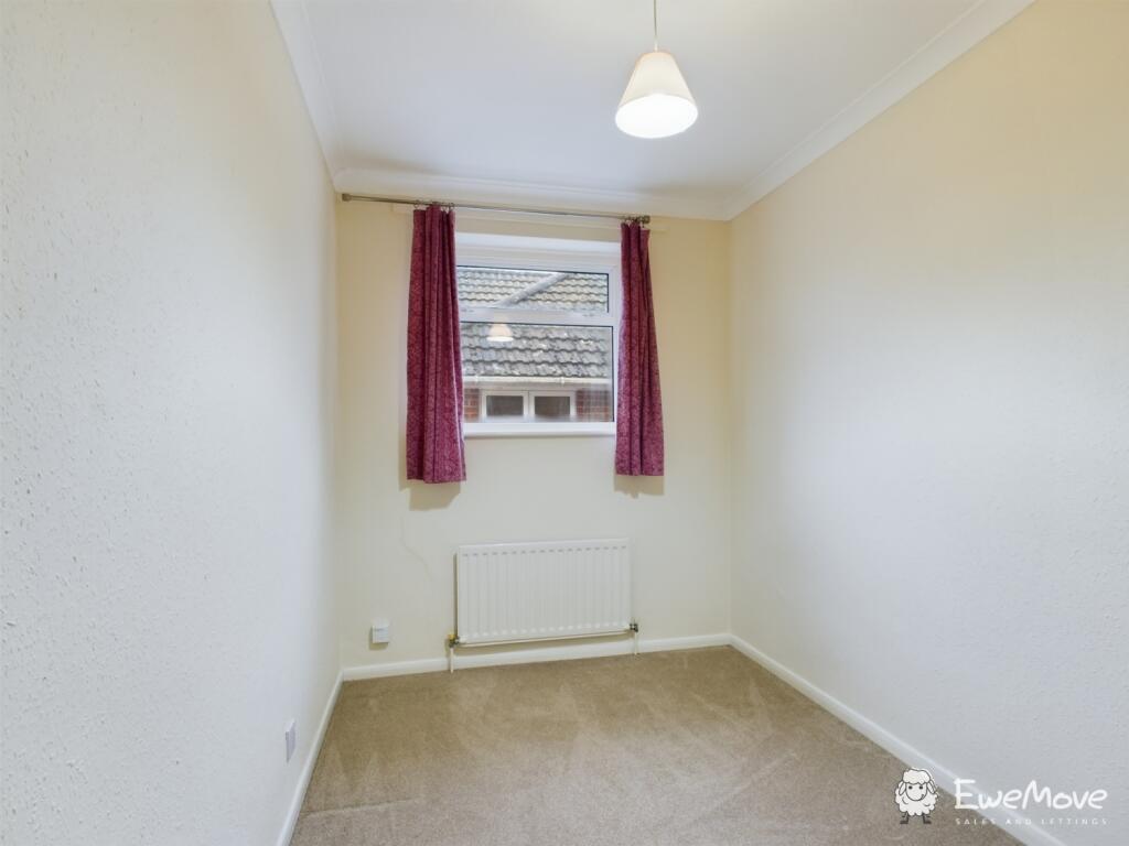 CAM02899G0-PR0045-STILL008