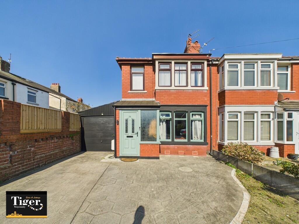 CAM02176G0-PR0518...