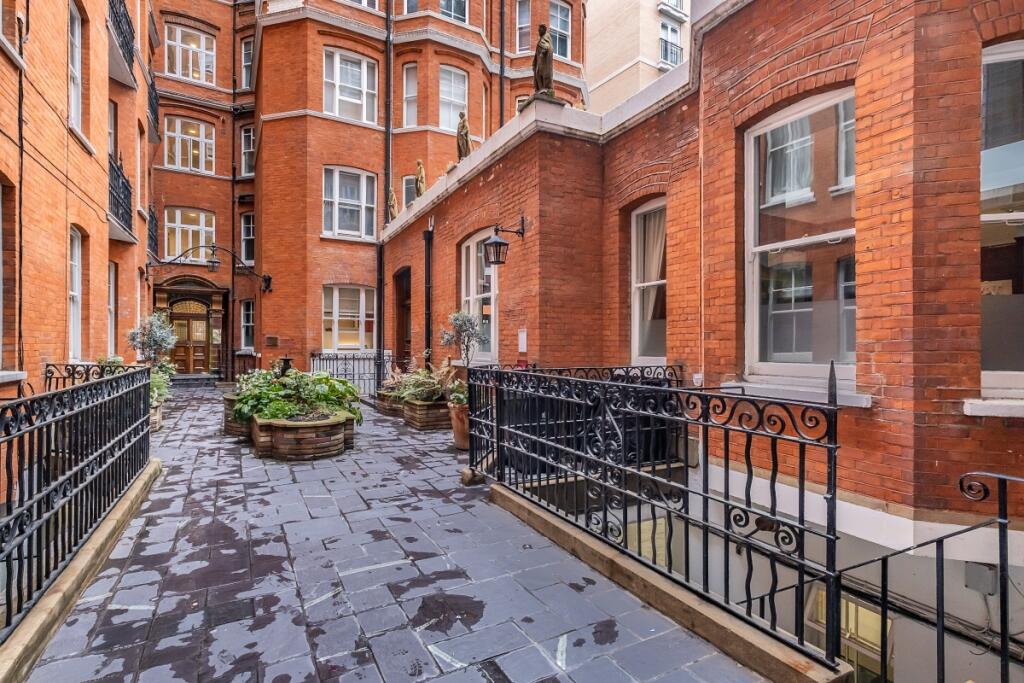 westminster-palac...