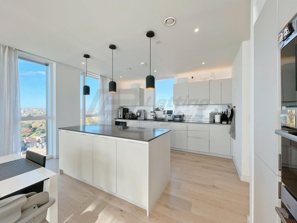 Woodberry Down, London, N4