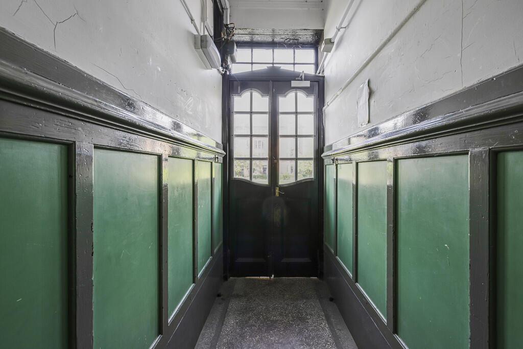 9-print-25 Queens...