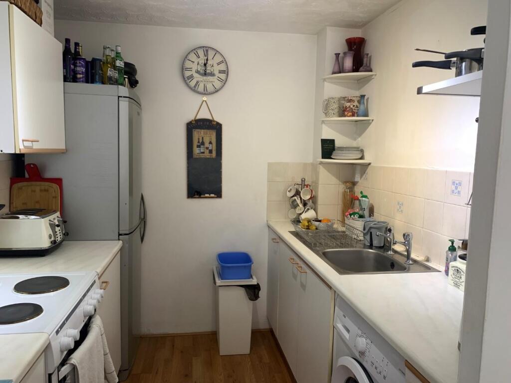 KITCHEN 2.jpg