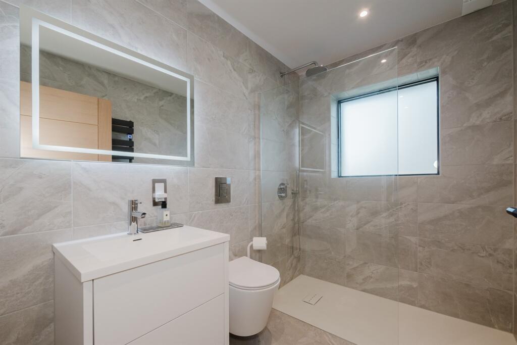 En-Suite Shower Room