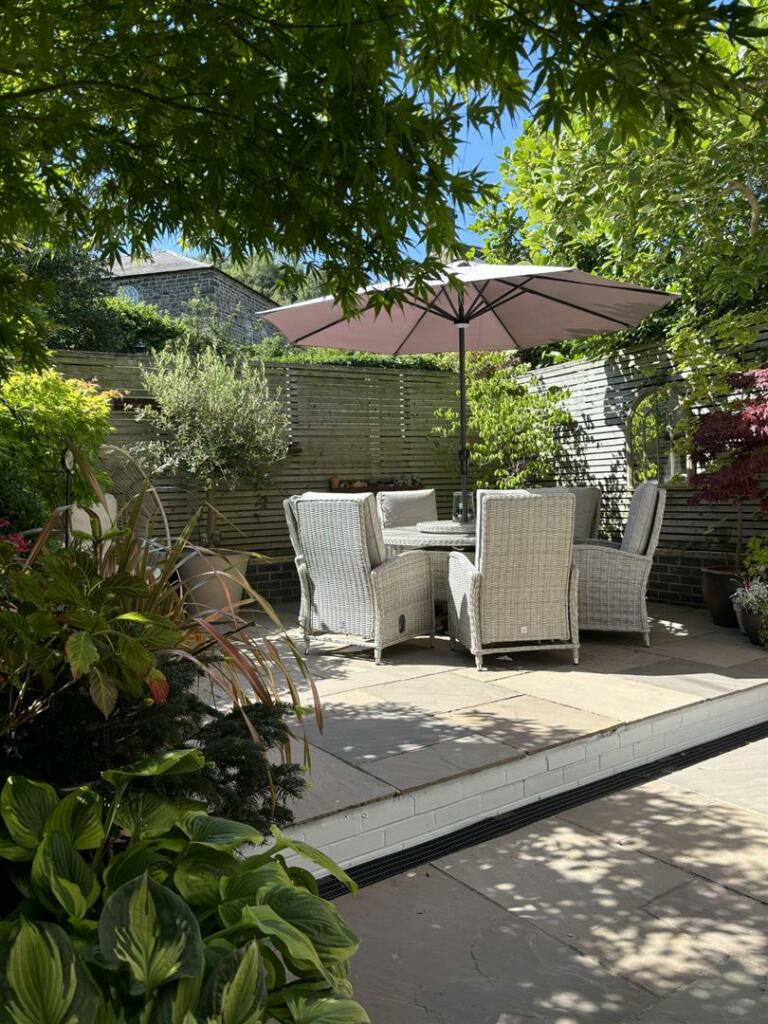 76 The Common Back Garden 2.jpg