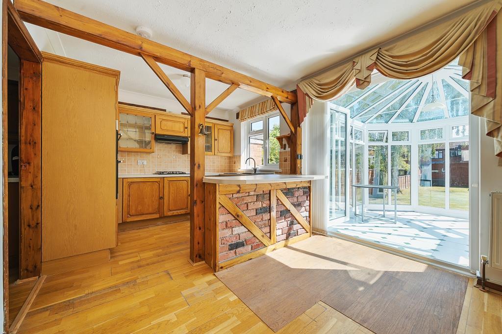 Kitchen/Dining Area