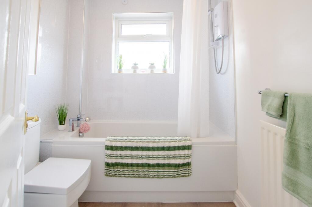 8 Wingfield TPS Bodmin 01208 74182-06