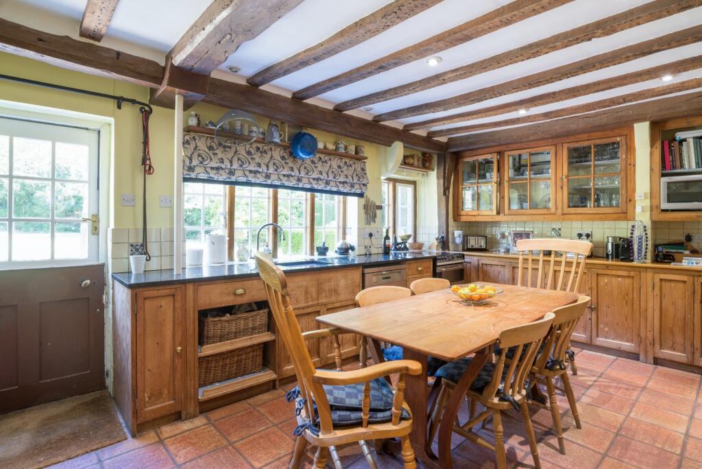 Kitchen/Breakfast Rm