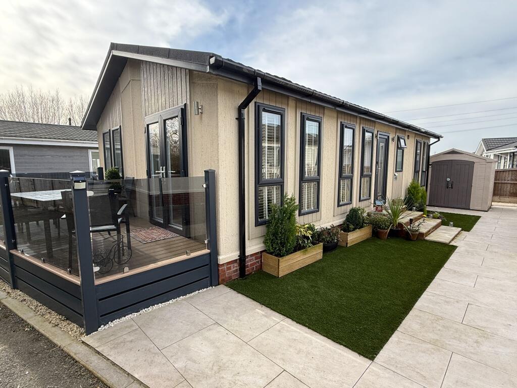 Willow Drive, Lamaleach Park