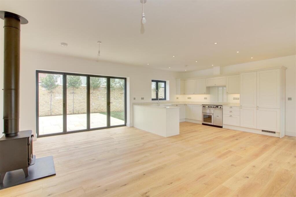 Kitchen/living/dining room