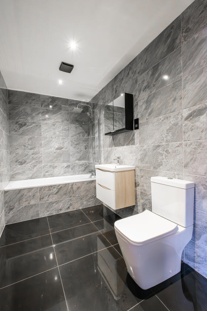 Apartment 2 (14).jpg