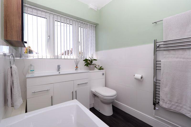 Family Bathroom (Ground Floor)