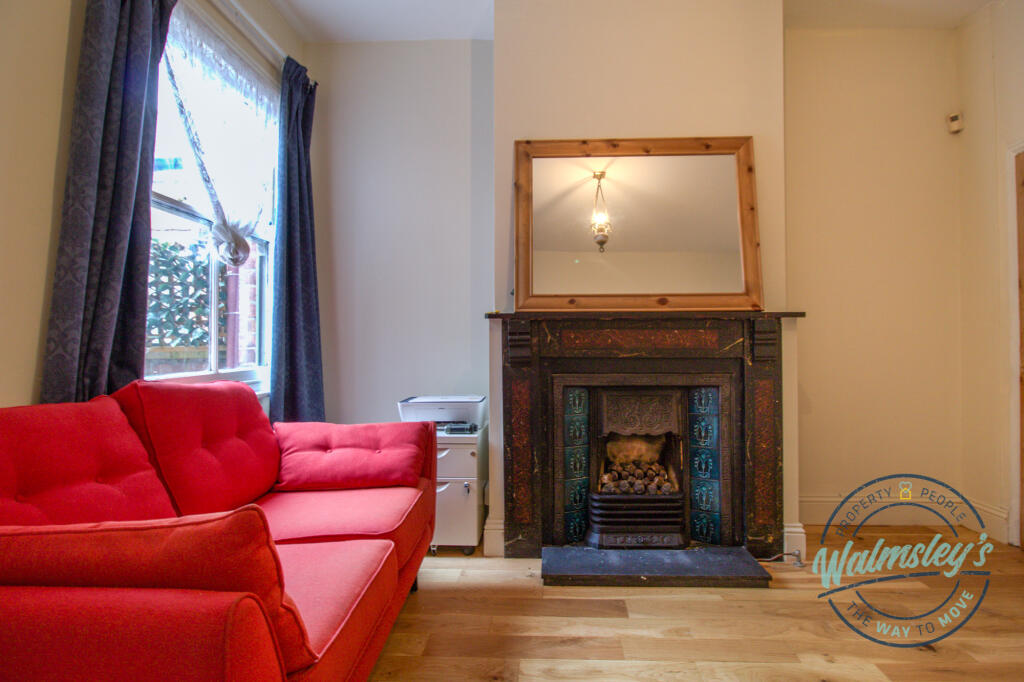 Rear sitting room fireplace