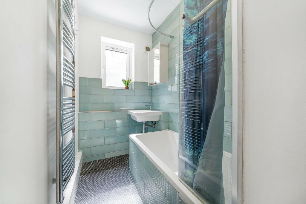Bathroom.JPG