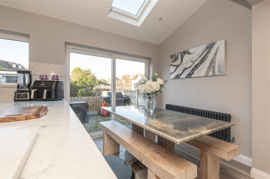30 - 23 Queens Drive S75 2QQ.jpg