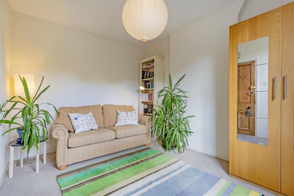 Bedroom 2-1.jpg