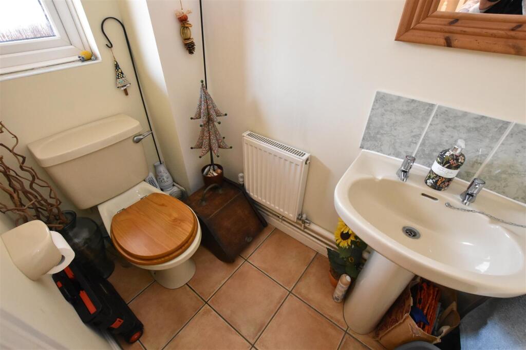 CLOAKROOM