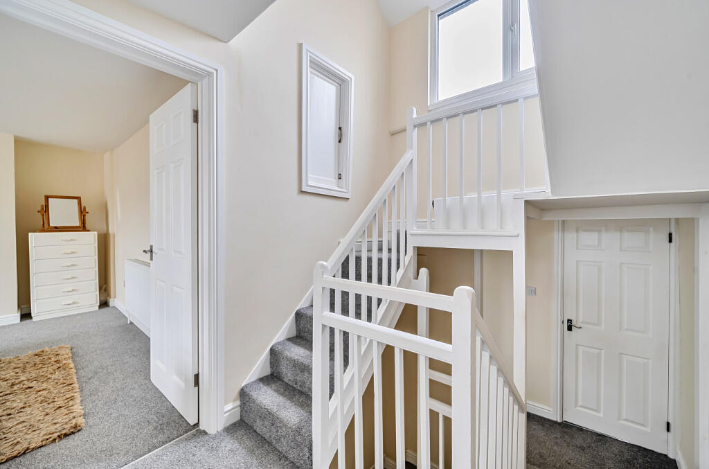 1344677-10-68b817...