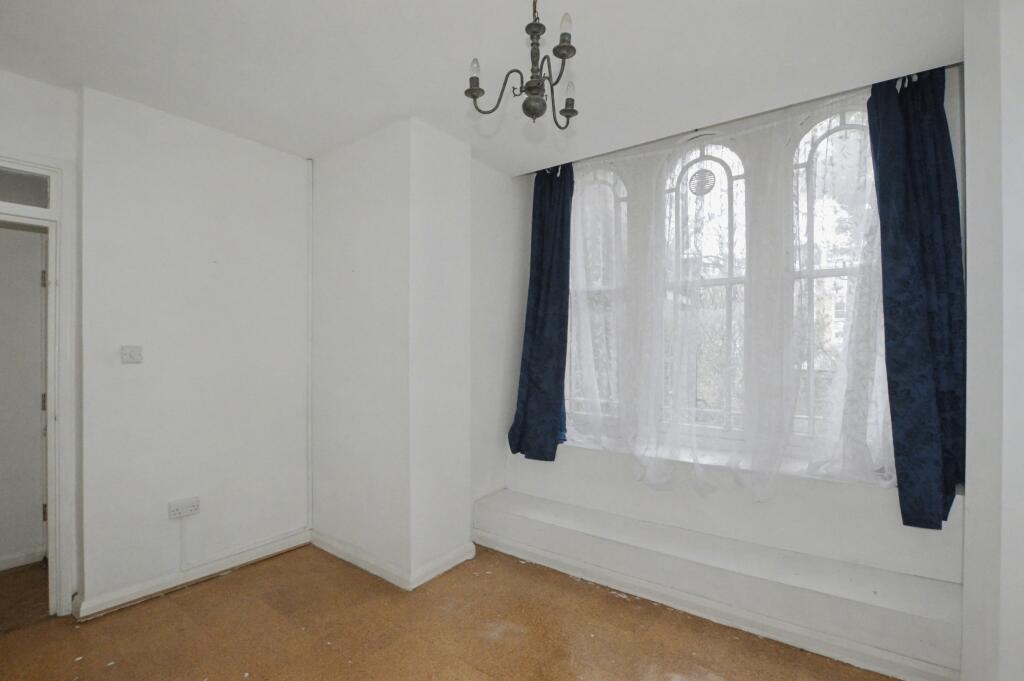 Flat 3, 36 Clanricarde Gardens, Notting Hill Gate, London, W2 4JW