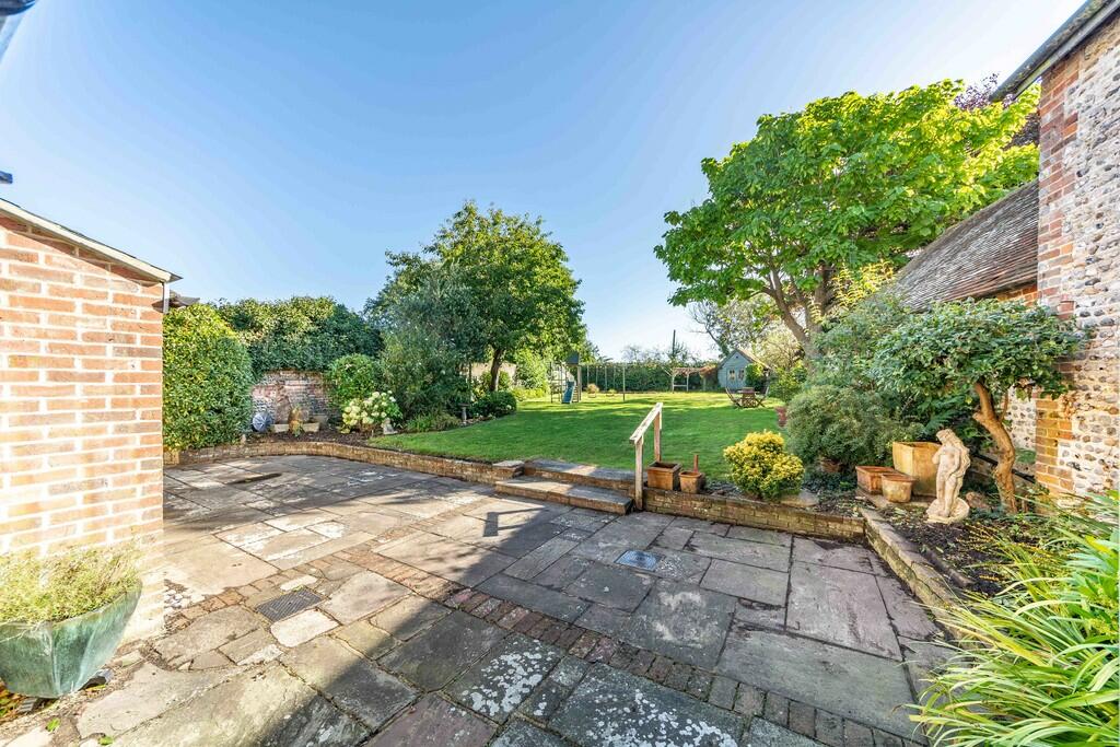 Manor Cottage    ...