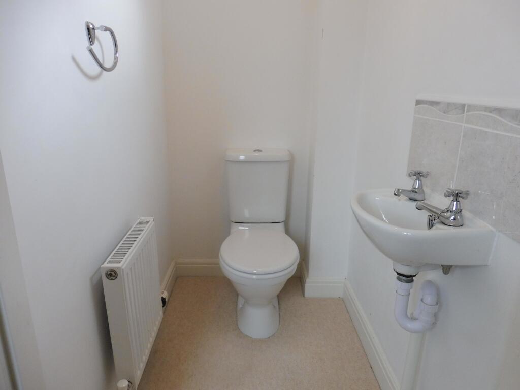 Cloakroom/wc