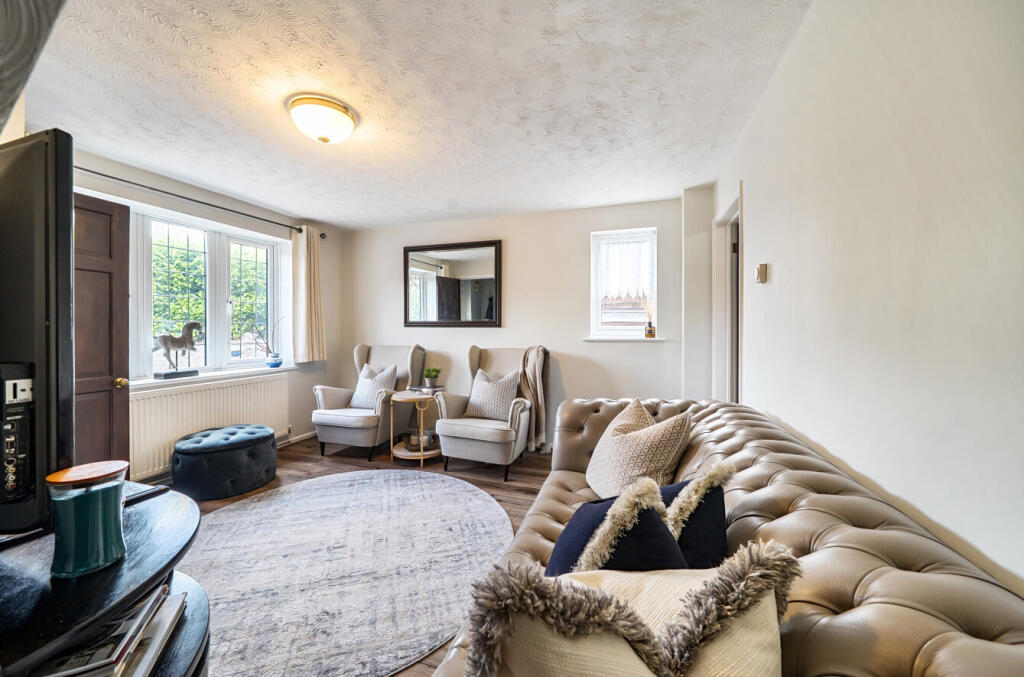 1301530-10-683732...