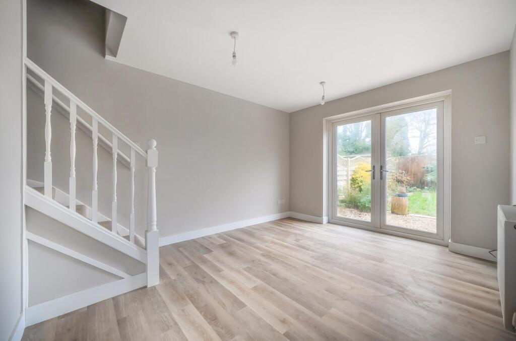 678e22d03dc8c-l-1230048 (2).jpg