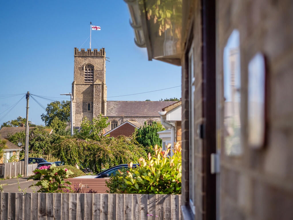 21WaveneyClose-7