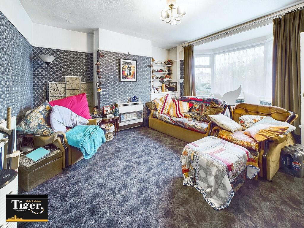 CAM02176G0-PR0469...