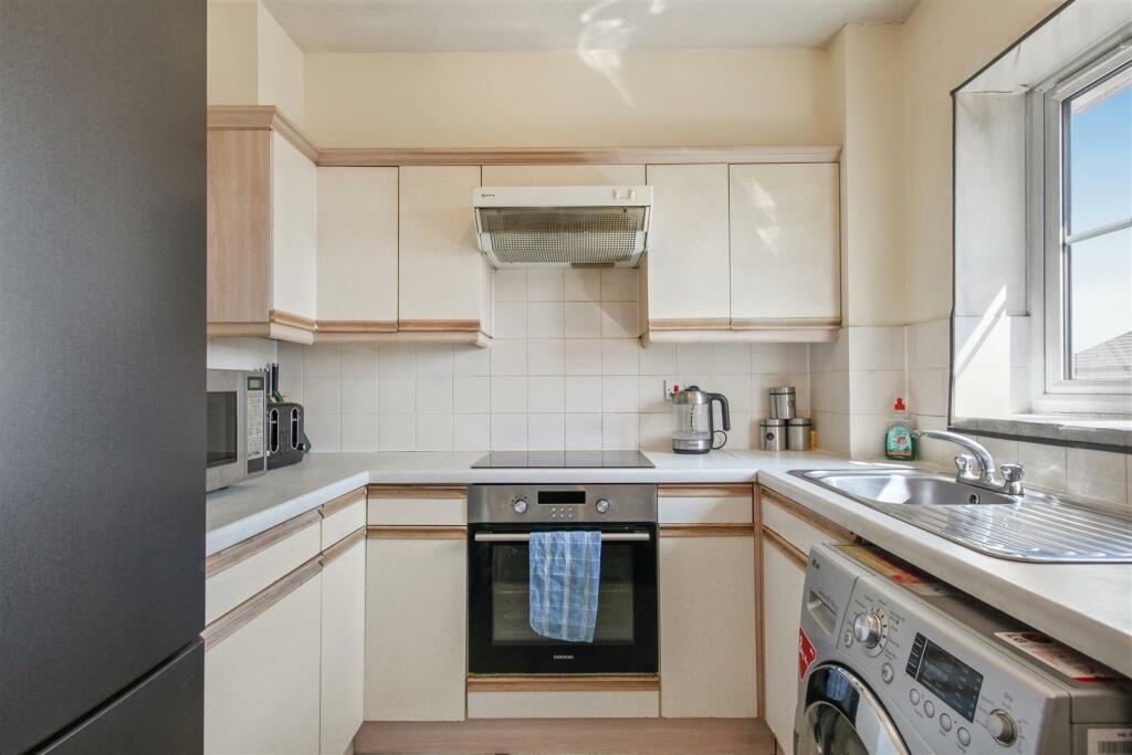 121 Kingfisher Way - nWpHo2SDykLU0OkBMuCv.jpg