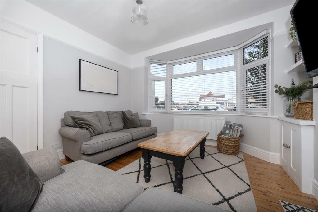 Pavillion Road, 77-008.jpg