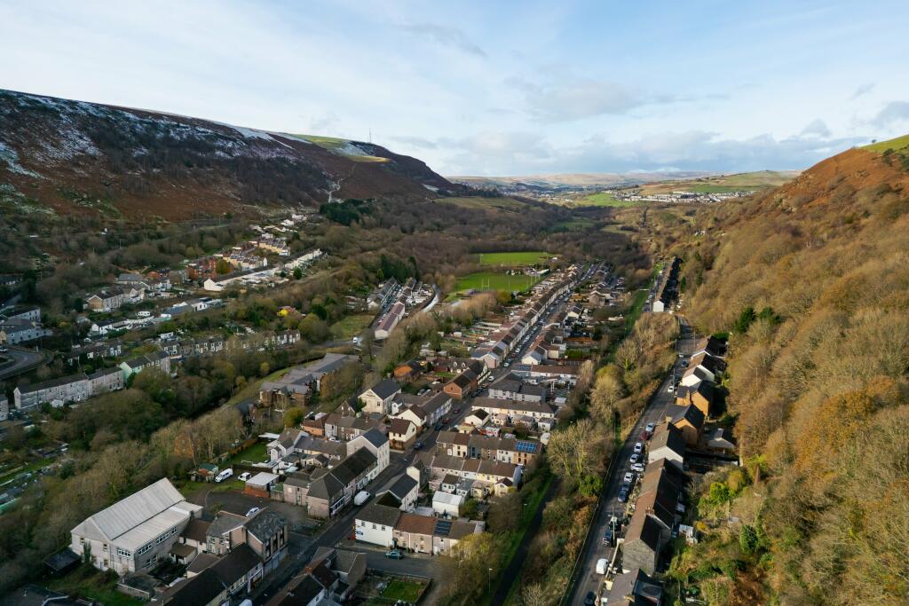 2 Hillside View, New