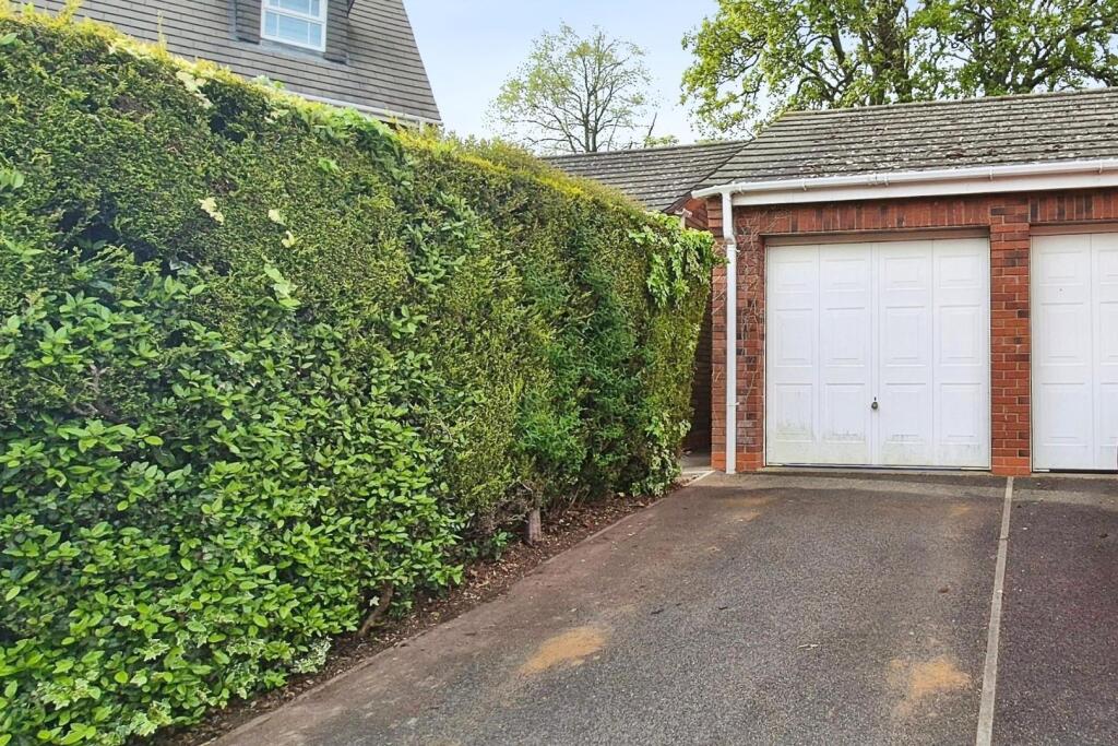 GARAGE &amp; DRIVEWAY