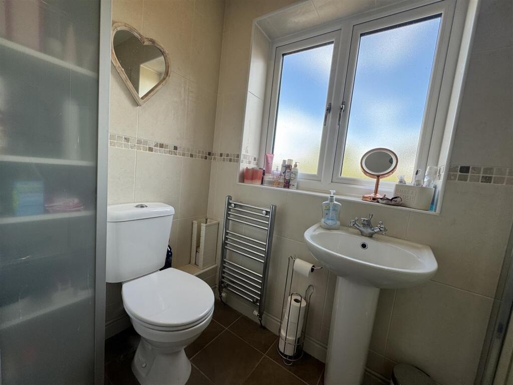 PRINCIPAL ENSUITE 2