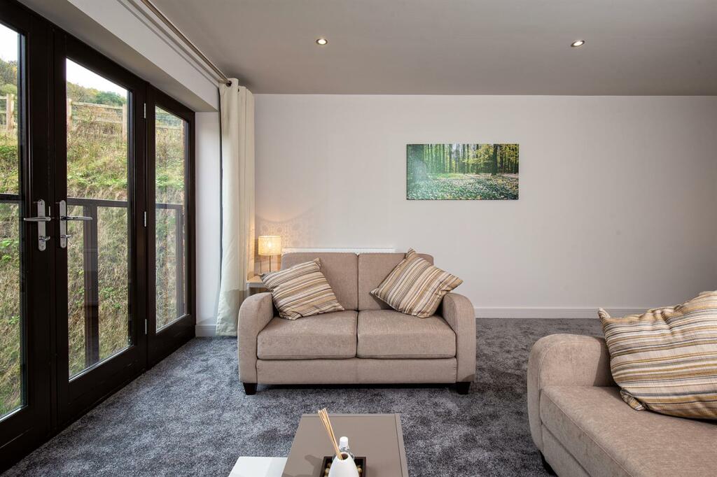 lounge3.jpg