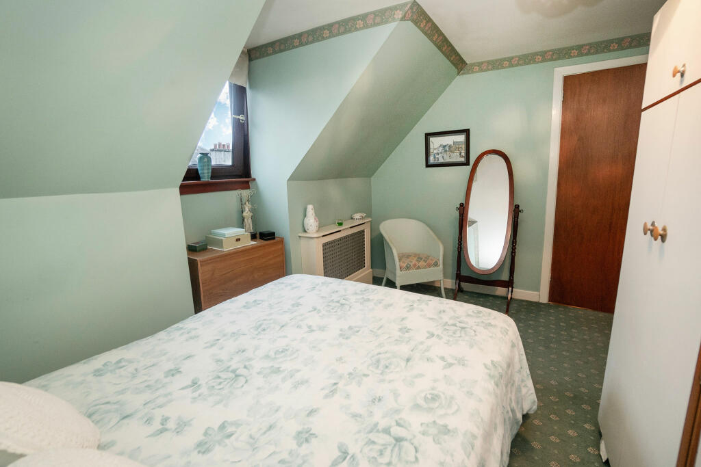 WallacdeSt_Bedroom1_3